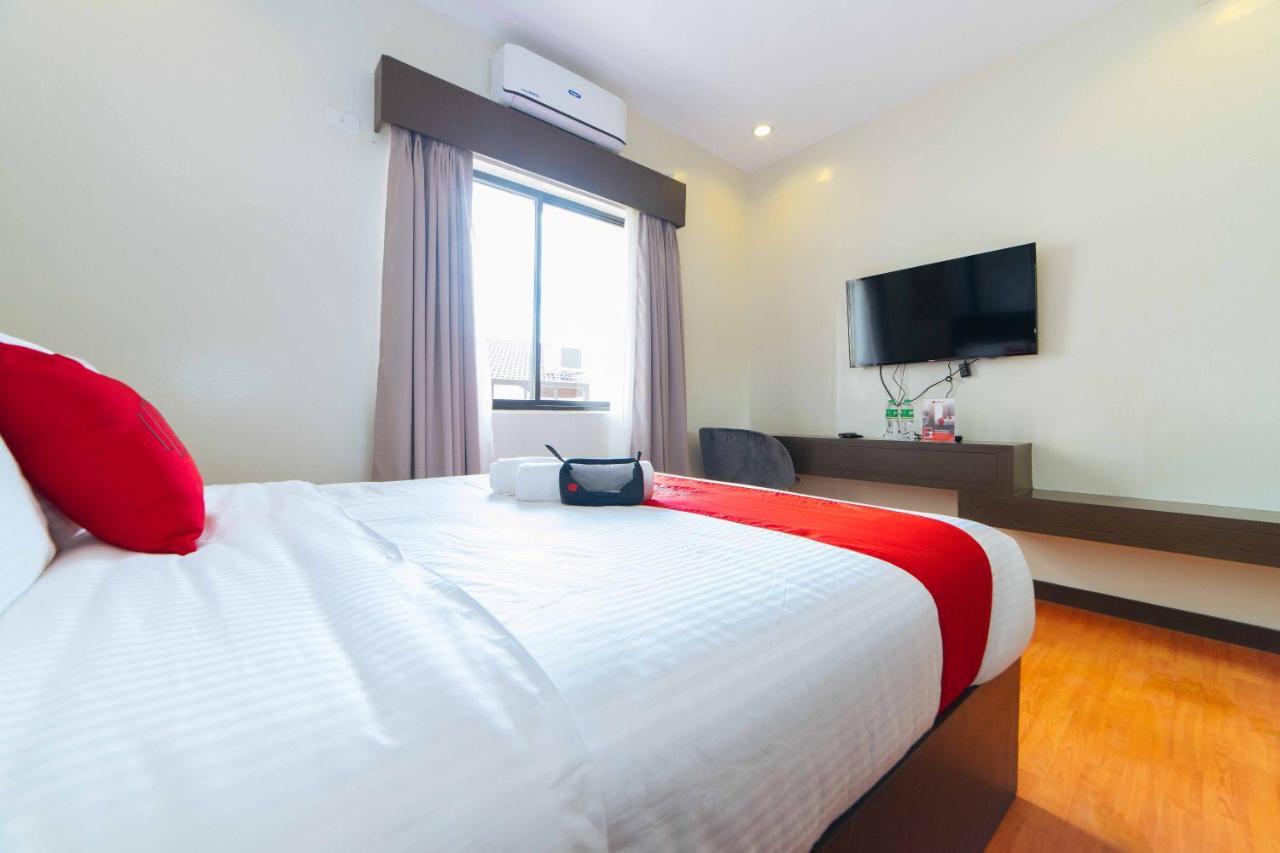 Отель Reddoorz Premium @ Sta Rosa Tagaytay Road Silang Экстерьер фото