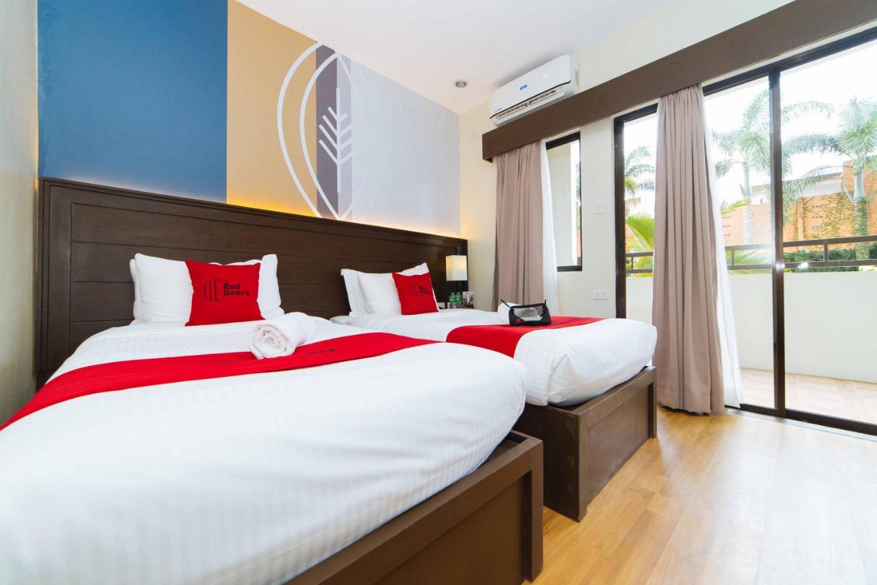 Отель Reddoorz Premium @ Sta Rosa Tagaytay Road Silang Экстерьер фото