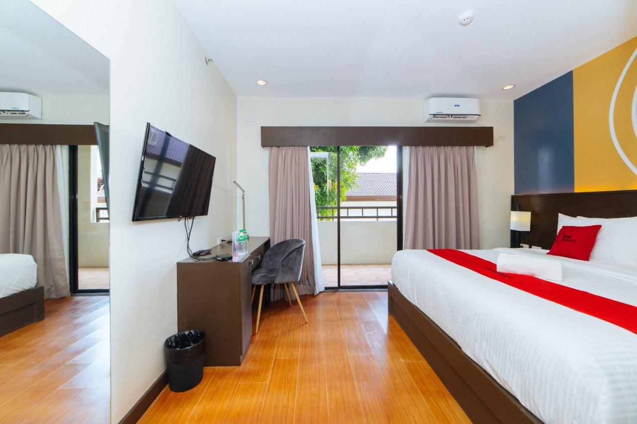Отель Reddoorz Premium @ Sta Rosa Tagaytay Road Silang Экстерьер фото
