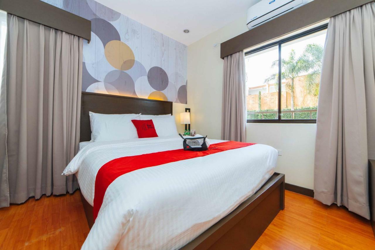 Отель Reddoorz Premium @ Sta Rosa Tagaytay Road Silang Экстерьер фото