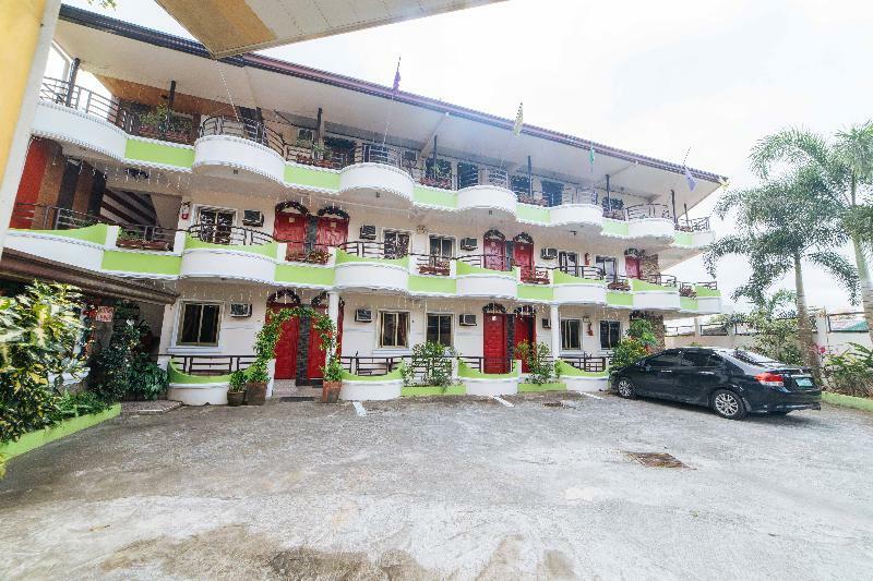 Отель Reddoorz Premium @ Sta Rosa Tagaytay Road Silang Экстерьер фото