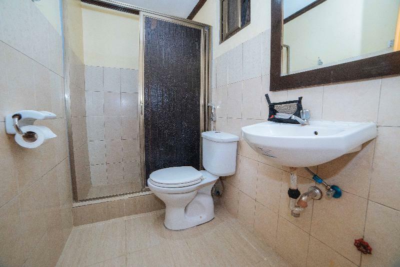 Отель Reddoorz Premium @ Sta Rosa Tagaytay Road Silang Экстерьер фото